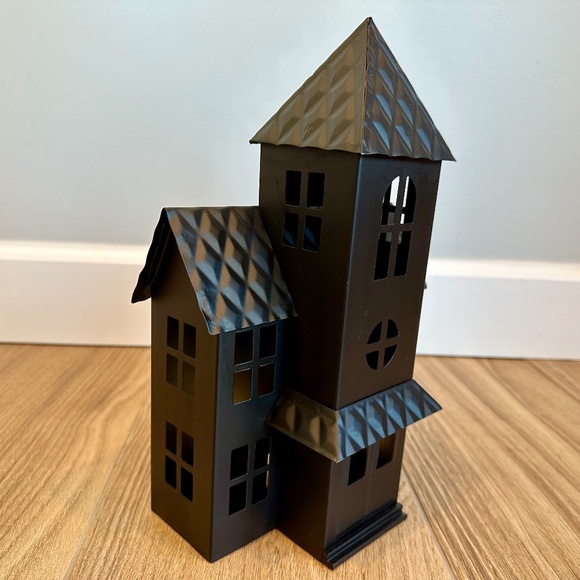 Lit Metal Haunted Mansion Halloween Metal House - Hyde & EEK! - Picture 9 of 13